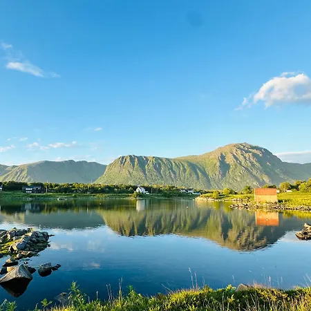 In Lofoten- Quiet In Amazing Nature- Ocean, Mountains And Wilderness ホームステイ Haukland